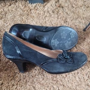 Sofft Kensington Suede 6.5W Kitten Heels